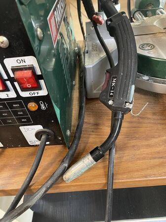 Bord inkl. Svejseværk PARKSIDE PFDS 33B2 og kap geringssav BOSCH PCM 7S
