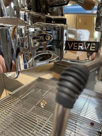 Espressomaskine ELEKTRA model Verve, fremstår med fejl og mangler