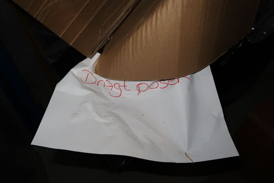 Palle med dragt poser