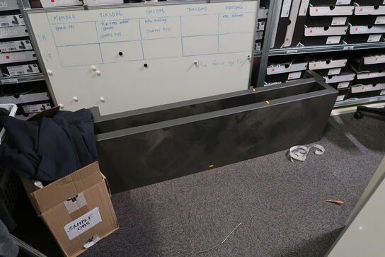 2 stk. podier, 2 stk. whiteboards