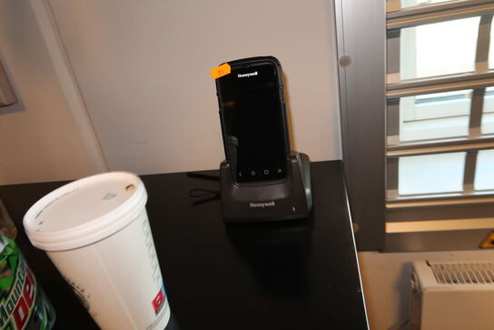 Håndholdsscanner HONEYWELL med ladestation samt printer HP LaserKet P2055dn