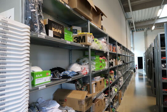 13 fag lagerreoler BITO SV 400 uden indhold