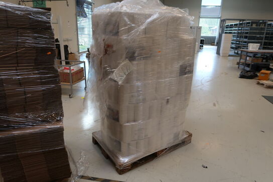 Palle med køkkenrulle