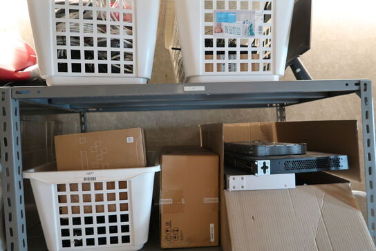 2 stk. lagerreoler uden indhold