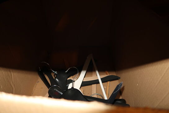 Palle med tøjbøjler