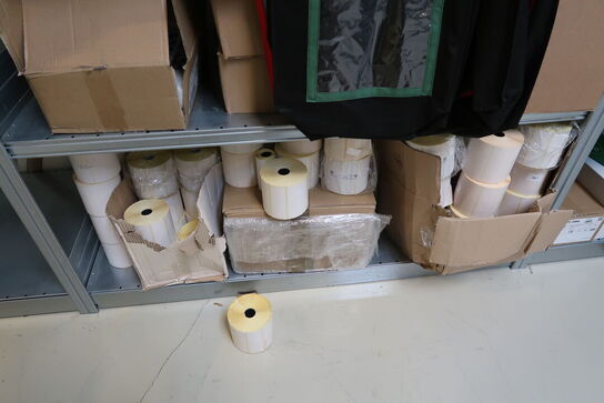 Div. Pakkeudstyr, såsom tape, vægt, 2 stk. skæremaskiner m.m.