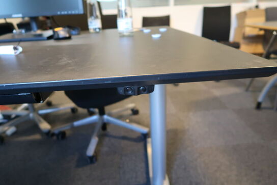 El. hæve/sænke skrivebord med kontorstol