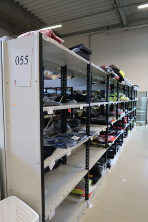 16 stk. lagerreoler uden indhold