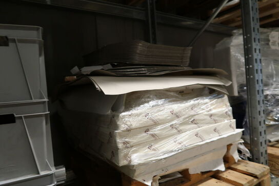 Palle med pakkepapir