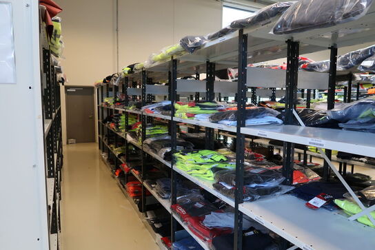 14 stk. lagerreoler uden indhold