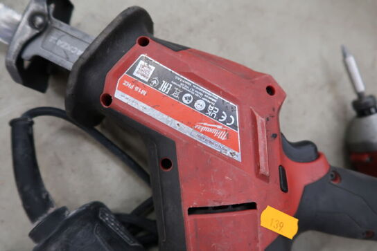 3 stk. håndværktøj MILWAUKEE med batteri og lader