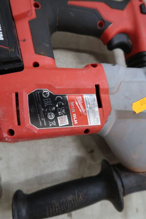 3 stk. akku håndværktøj MILWAUKEE M18 FID3, M18 BLH, M18 FPD3 