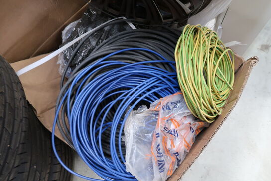 Div. Kabler, varelager samt værktøjstasker