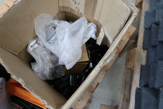 Palle med div. Varelager og værktøj