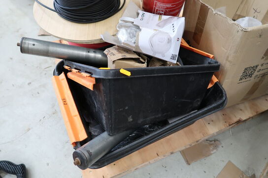 Palle med div. Varelager og værktøj