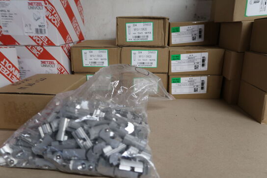 Lagerreol med div. Varelager