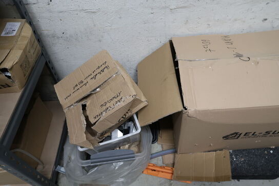 Lagerreol med div. Varelager