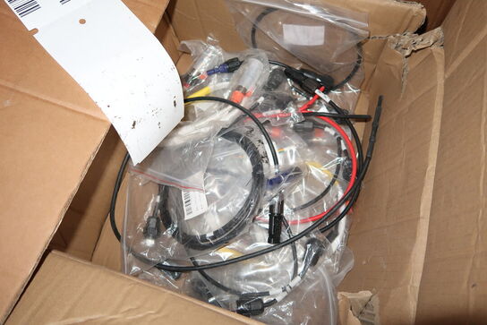 Div. Varelager, værktøjskasser samt bænk