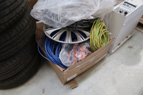 Div. Kabler, varelager samt værktøjstasker