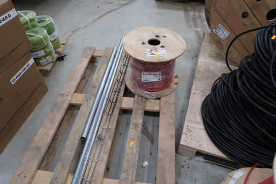 Palle med kabeltromle med div. Kabel