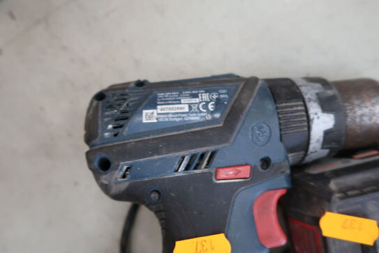 Akku håndværktøj BOSCH med 3 stk. batterier og lader