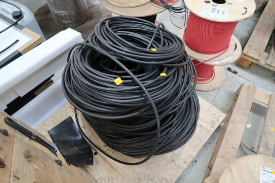 Palle med div. Kabel