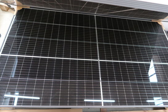 11 stk. solcellepaneler RISEN RSM130-8-435M