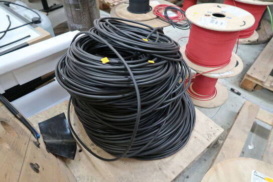 Palle med div. Kabel