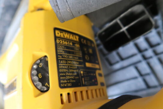 Nedbrydningshammer DEWALT D25614-QS