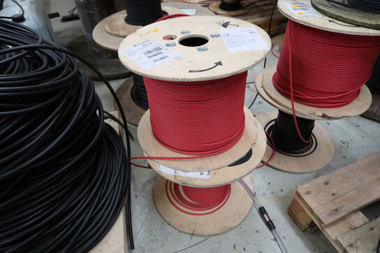 Div. Kabeltromler med div. Kabel