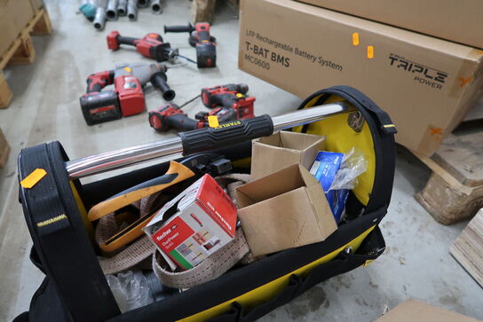 Værktøjstaske med div. Værktøj