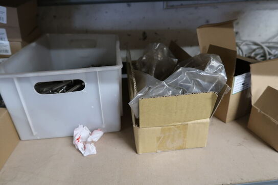 Lagerreol med div. Varelager