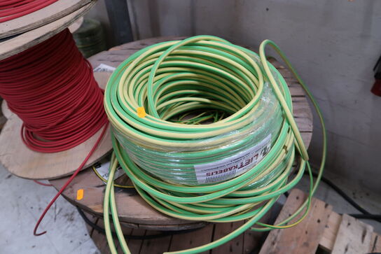 3 stk. kabeltromler med div. Kabel samt kabelrulle