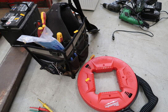 Værktøjstaske med div. Værktøj m.m.