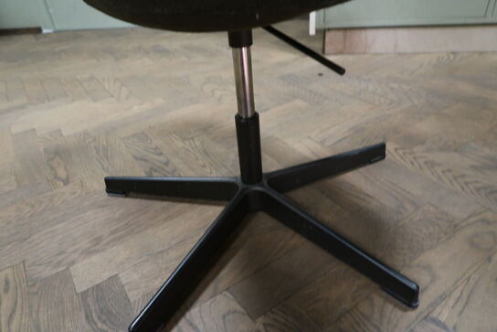 Lænestol ARNE JACOBSEN Lille Giraf