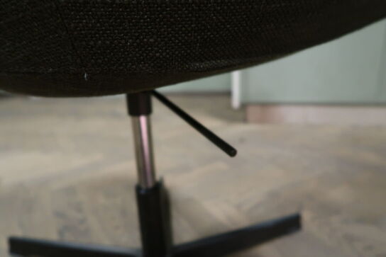 Lænestol ARNE JACOBSEN Lille Giraf