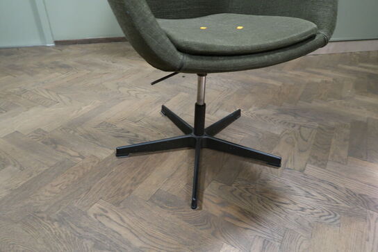 Lænestol ARNE JACOBSEN Lille Giraf