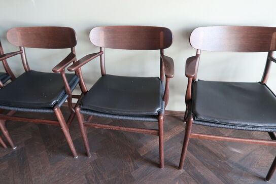 4 stk. spisebordsstole HANS J. WEGNER CH26 med læderhynder
