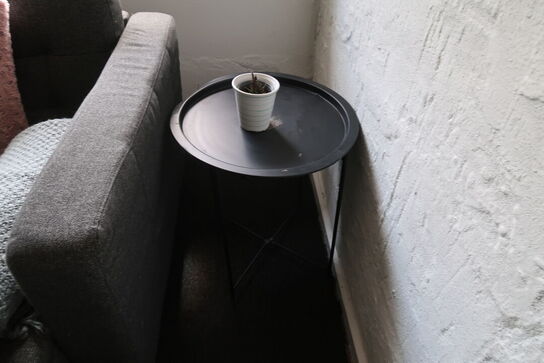 Hjørnesofa, sofabord, tv-møbel m.m. 