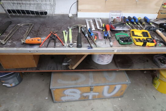 Arbejdsbord med indhold 