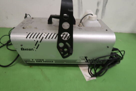 Røgmaskine, Antari Z-1200