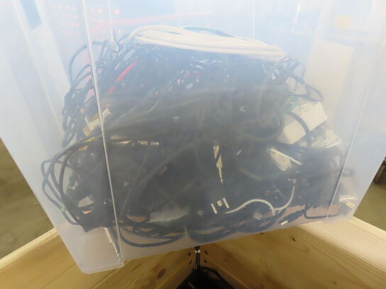 Palle med rester fra TC ELECTRONIC