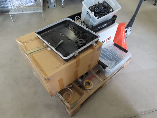 Palle med rester fra TC ELECTRONIC