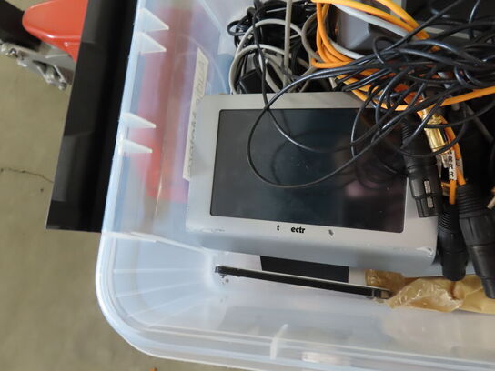 Palle med rester fra TC ELECTRONIC