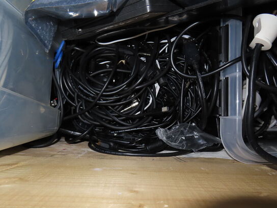 Palle med rester fra TC ELECTRONIC