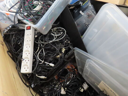 Palle med rester fra TC ELECTRONIC