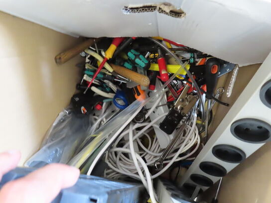 Palle med rester fra TC ELECTRONIC