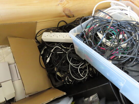 Palle med rester fra TC ELECTRONIC