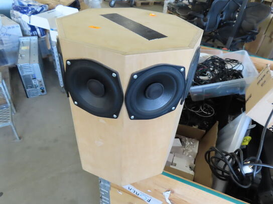 Palle med rester fra TC ELECTRONIC