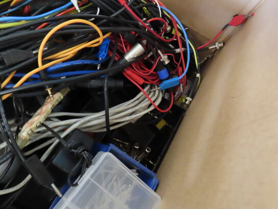 Palle med rester fra TC ELECTRONIC